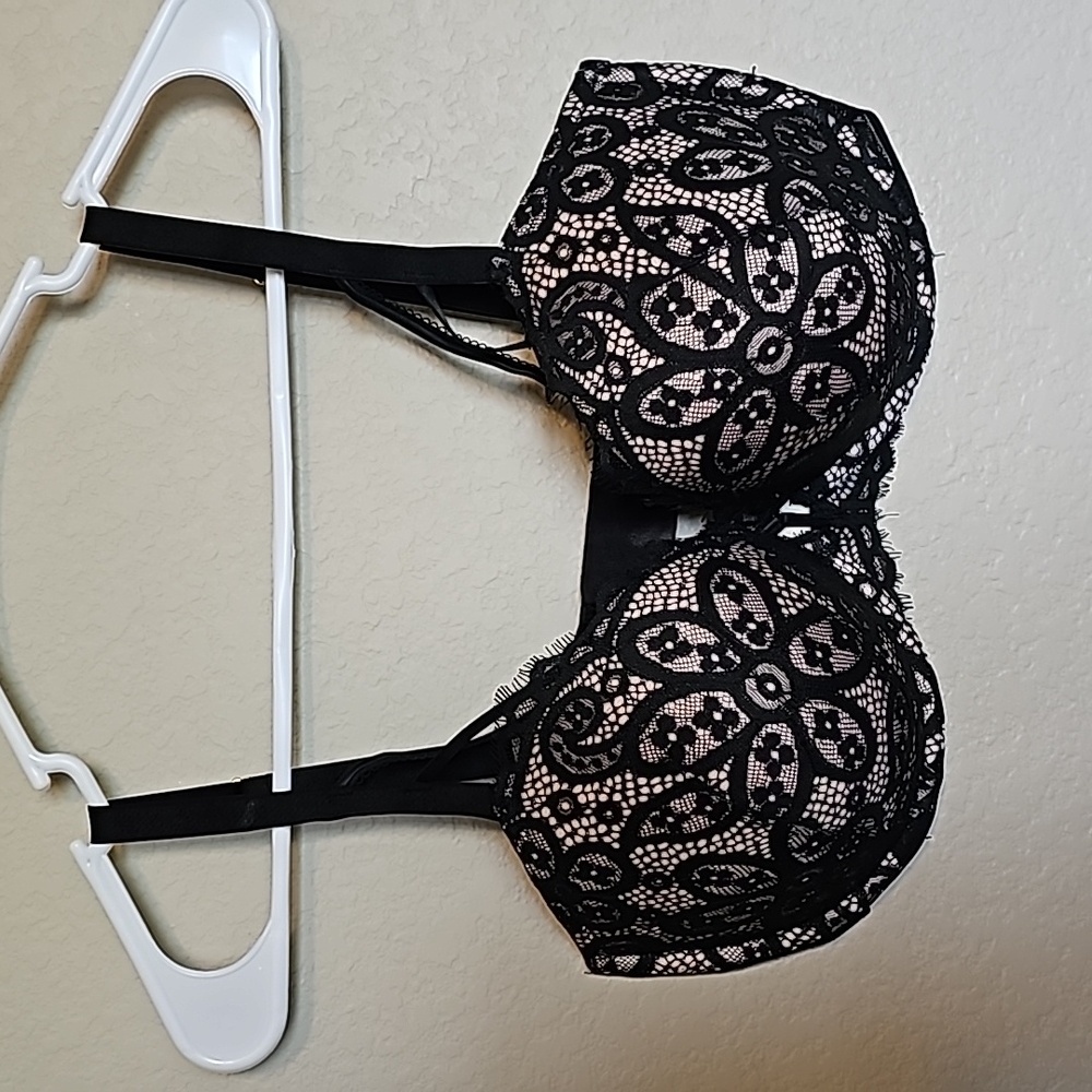 Victoria's secret very sexy push up bra 36DDD